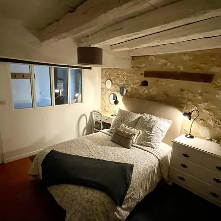 Holiday home Les Regniers - 2 Pour Partir Ensemble Eynesse