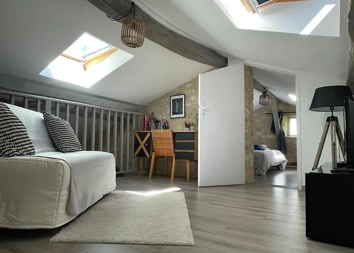 Les Régniers - 1 X4 à 6 Et 1 X8 - à Réserver Ensemble Ou Séparément Eynesse