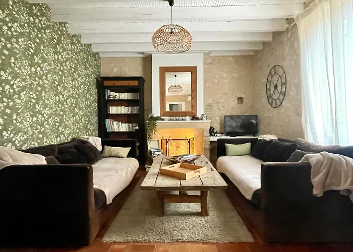 Les Régniers - 1 X4 à 6 Et 1 X8 - à Réserver Ensemble Ou Séparément Eynesse